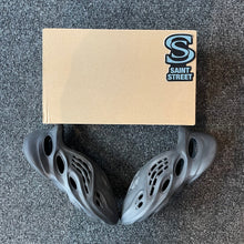 Load image into Gallery viewer, Yeezy Foam RNNR &#39;Onyx&#39;
