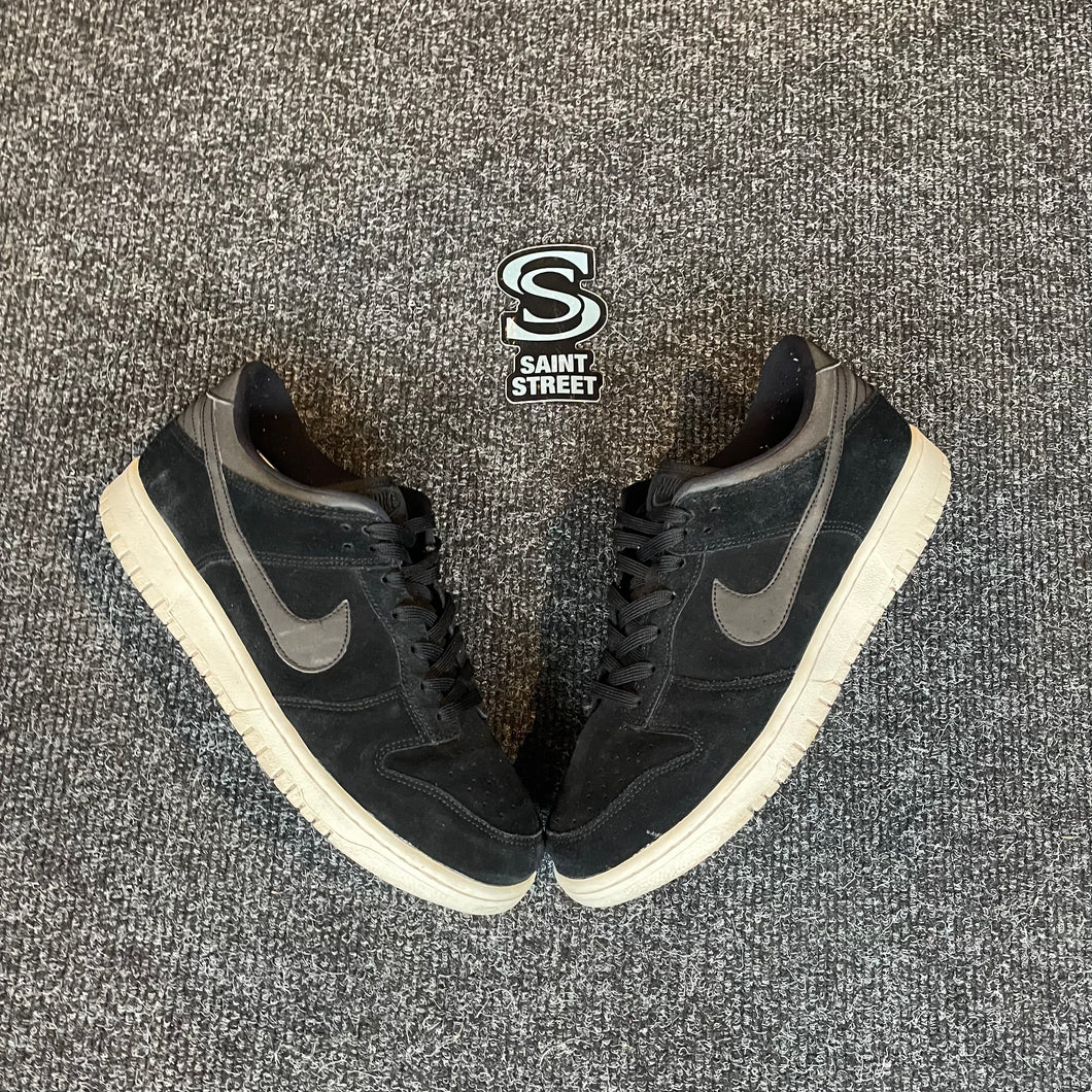 Nike Dunk Low Black/White Suede