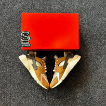 Load image into Gallery viewer, Nike Stussy Huarche &#39;Brown Tan&#39; (Online only)
