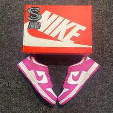 Load image into Gallery viewer, Nike Dunk Low &#39;Fuchisa&#39;
