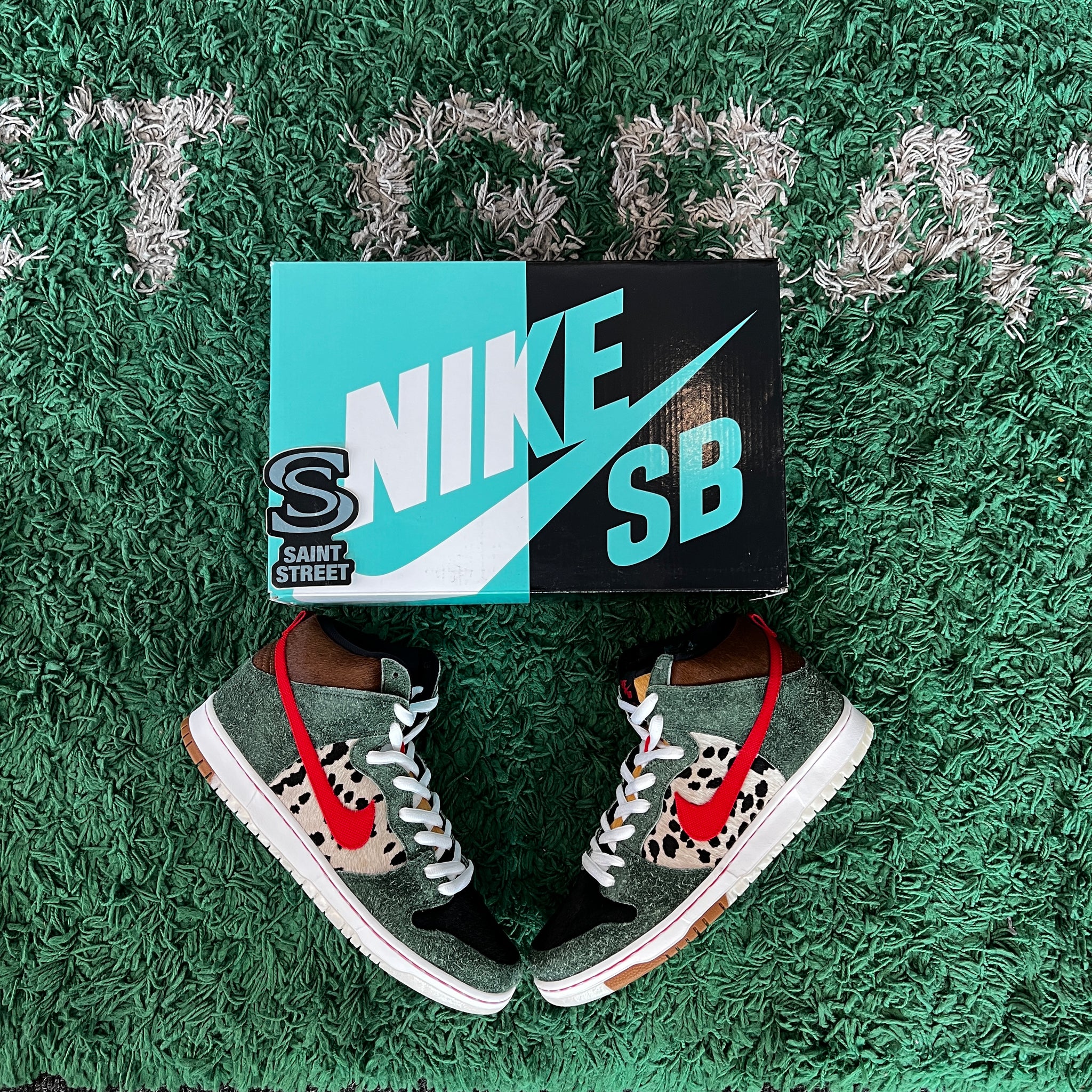 Dunk high dog walker hotsell