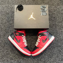 Load image into Gallery viewer, Air Jordan 1 Mid &#39;Reverse Bred&#39; (Online only)
