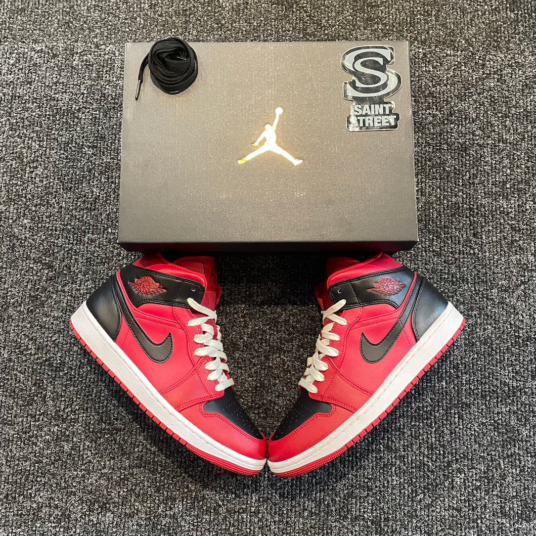 Air Jordan 1 Mid 'Reverse Bred' (Online only)