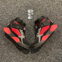 Load image into Gallery viewer, Ewing 33 Hi &#39;Black/Red&#39; (Online Only)
