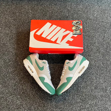 Load image into Gallery viewer, Nike Air Max 1 &#39;Anniversary Green&#39;
