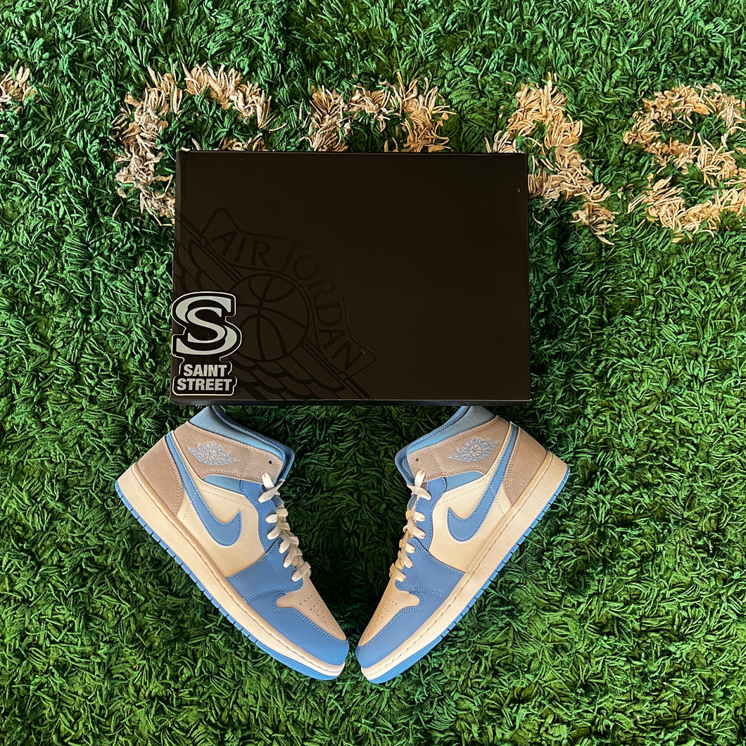 Air Jordan 1 Mid 'UNC'