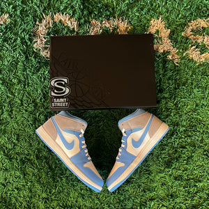 Air Jordan 1 Mid 'UNC'
