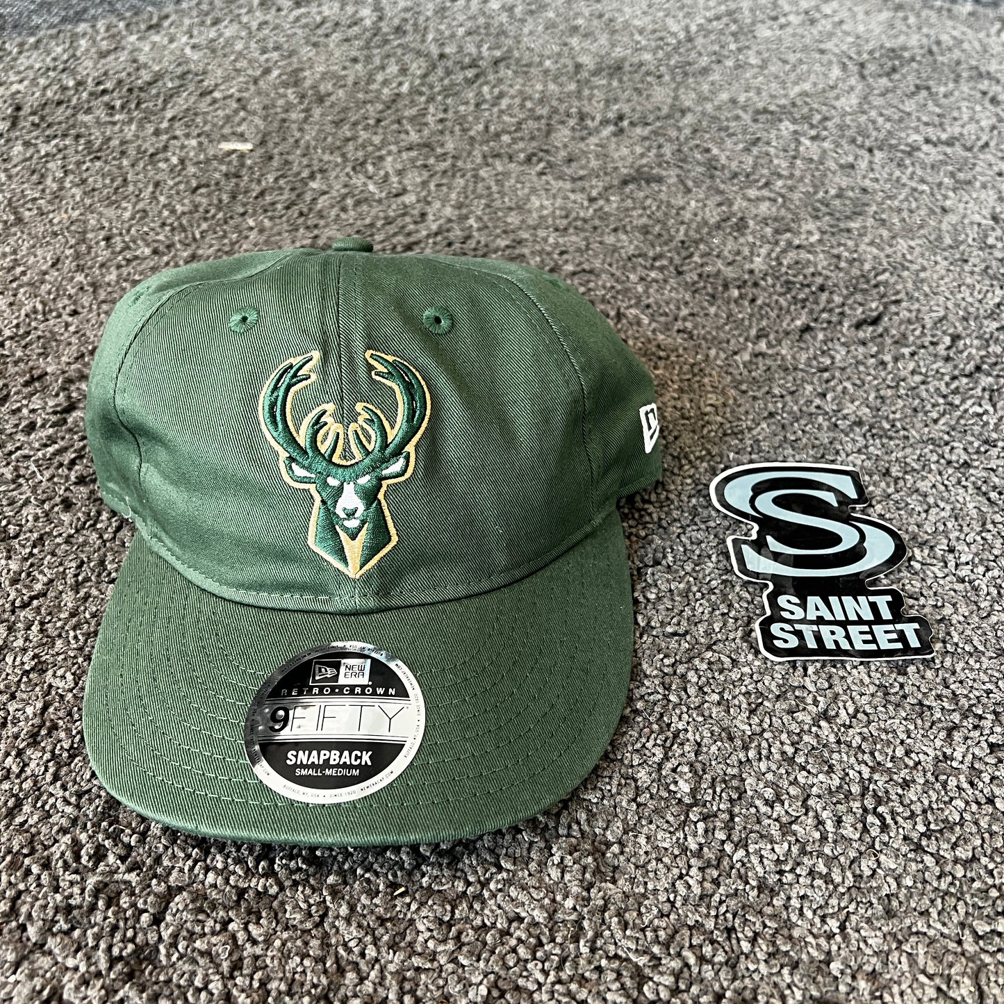 New Era 'Bucks' SnapBack Green