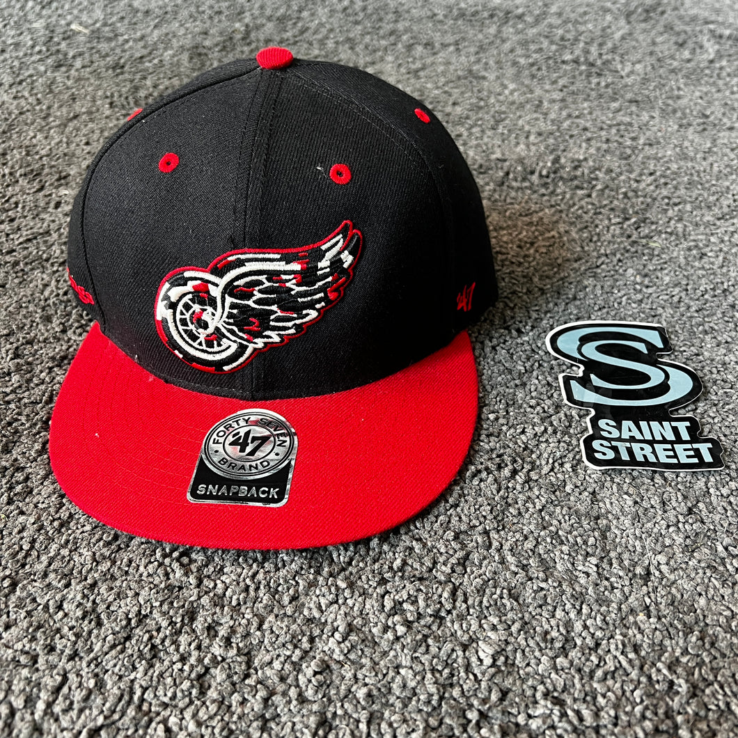 47 'Red Wings' Snap Back Black\Red Camo Under Brim (Online only)