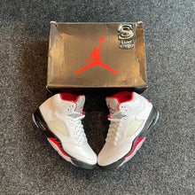 Load image into Gallery viewer, Jordan 5 &#39;Fire Red&#39;
