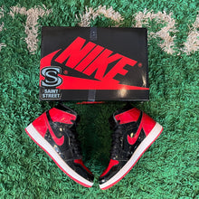 Load image into Gallery viewer, Air Jordan 1 High &#39;Patent Bred&#39;
