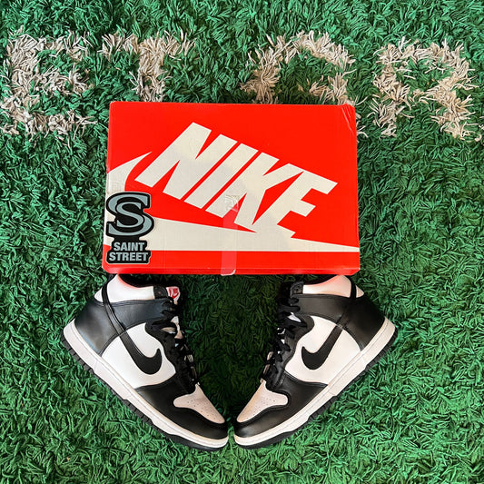 Nike Dunk High 'Panda' (W)