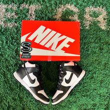Load image into Gallery viewer, Nike Dunk High &#39;Panda&#39; (W)
