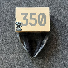 Load image into Gallery viewer, Adidas X Yeezy Boost 350 V2 &#39;Oreo&#39;

