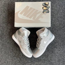 Load image into Gallery viewer, Air Jordan 1 High &#39;Metallic Silver&#39;
