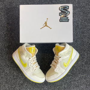 Air Jordan 1 Mid SE 'Voltage' (Online only)