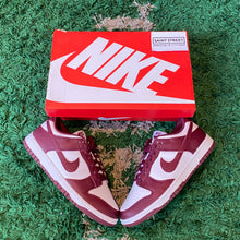 Load image into Gallery viewer, Nike Dunk Low &#39;Bordeaux&#39; (W)

