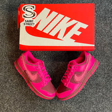 Load image into Gallery viewer, Nike Dunk Low &#39;Valentines Day&#39;
