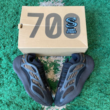 Load image into Gallery viewer, Adidas X Yeezy 700 V3 &#39;Clay Brown&#39;
