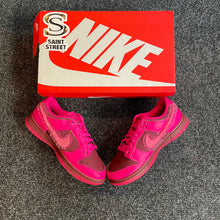 Load image into Gallery viewer, Nike Dunk Low &#39;Valentines Day&#39;
